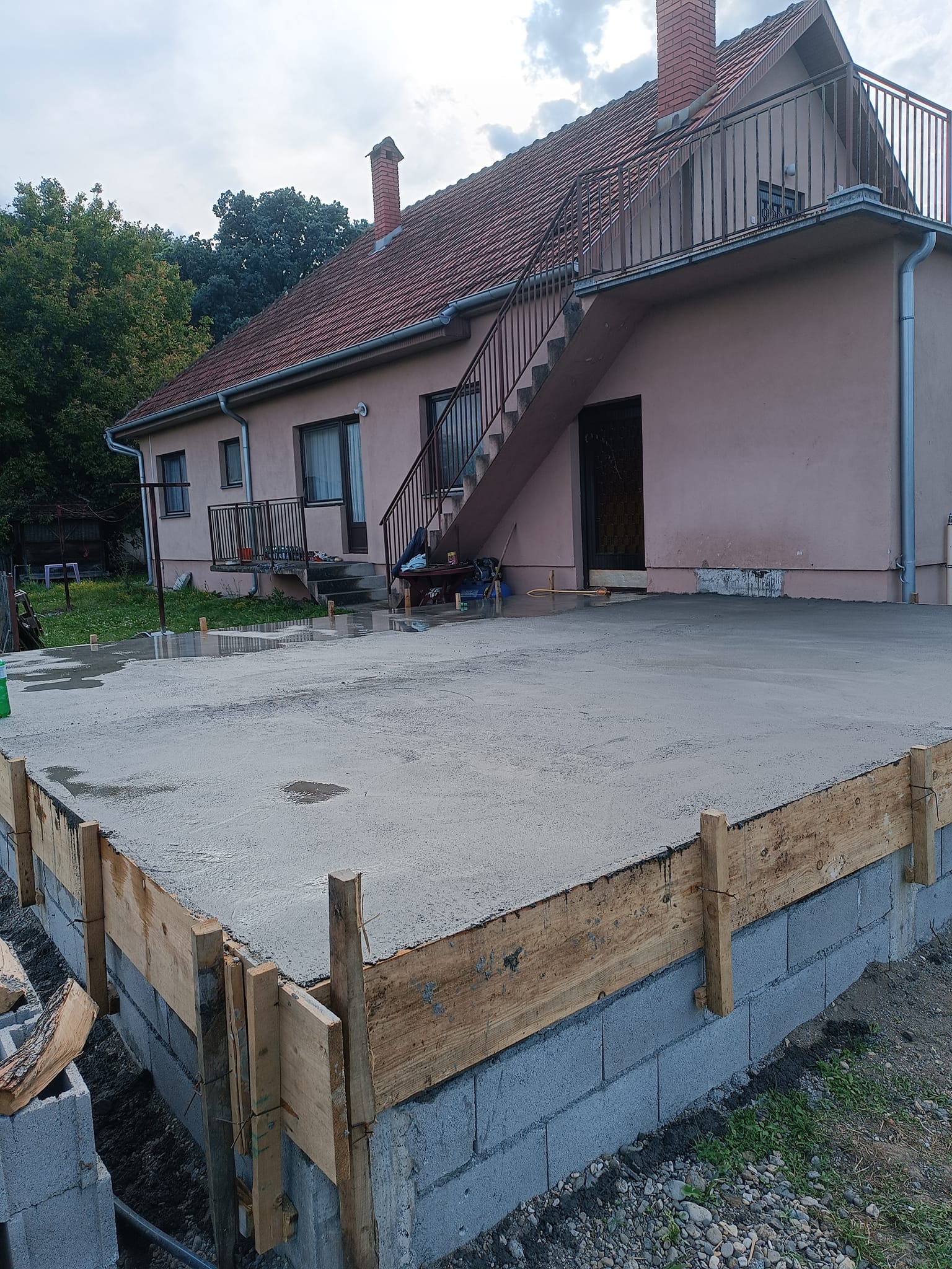 Izgradnja temenja, betoniranje, grubi i fini radovi